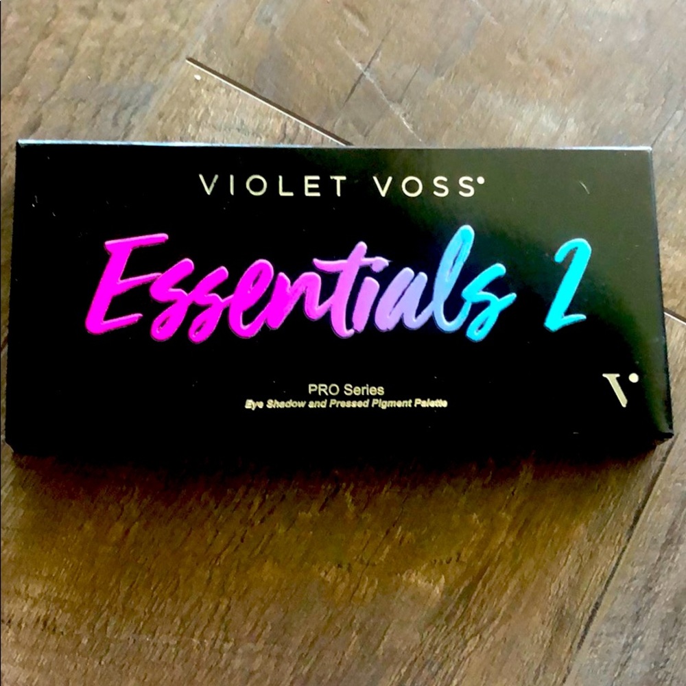 Violet Voss Essentials 2 Eyeshadow Palette